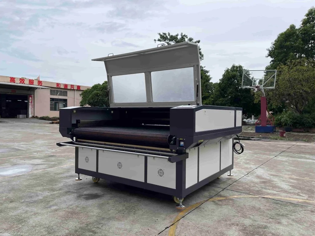 Auto-Feeding Laser Cutting Machine
